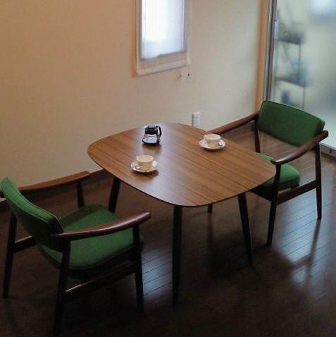 Karimoku60 D Table