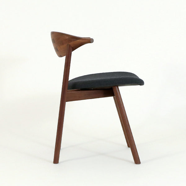 YAMANAMI Chair