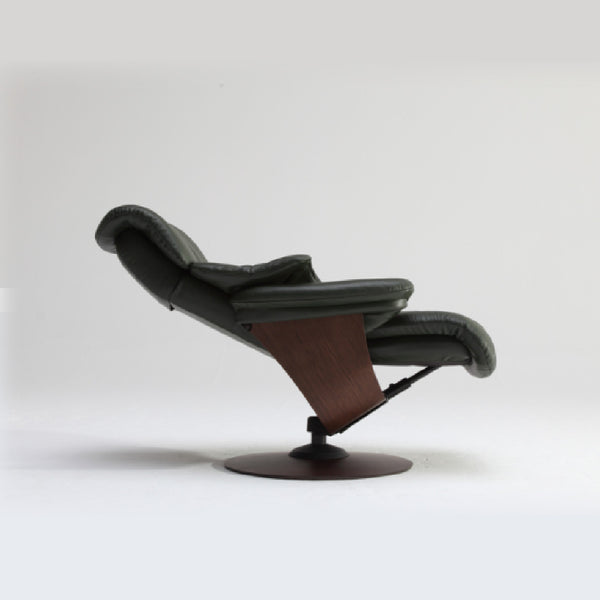 THE FIRST Chair 73
