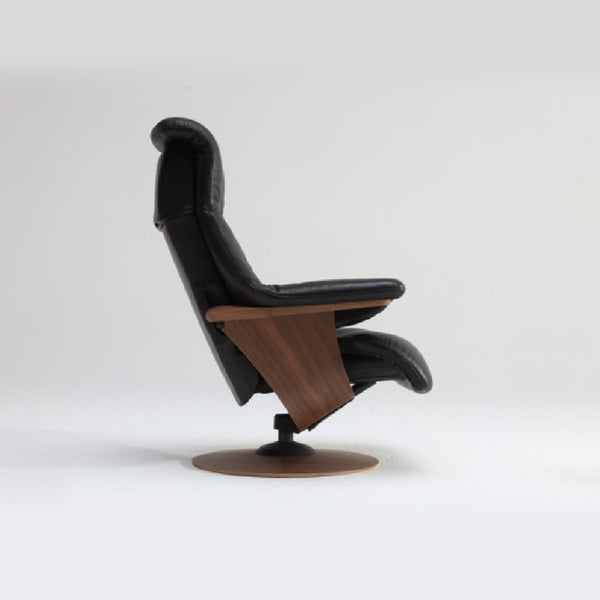 THE FIRST Chair 74