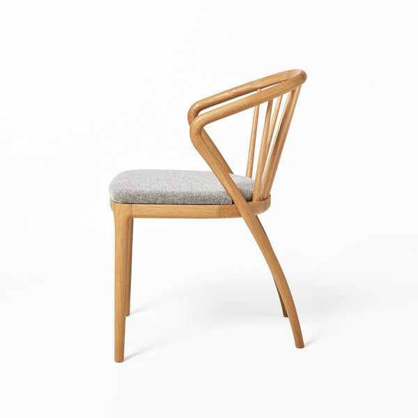 YAMANAMI Comb Back Chair