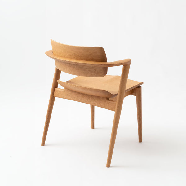 Seoto-EX Half-Arm Chair